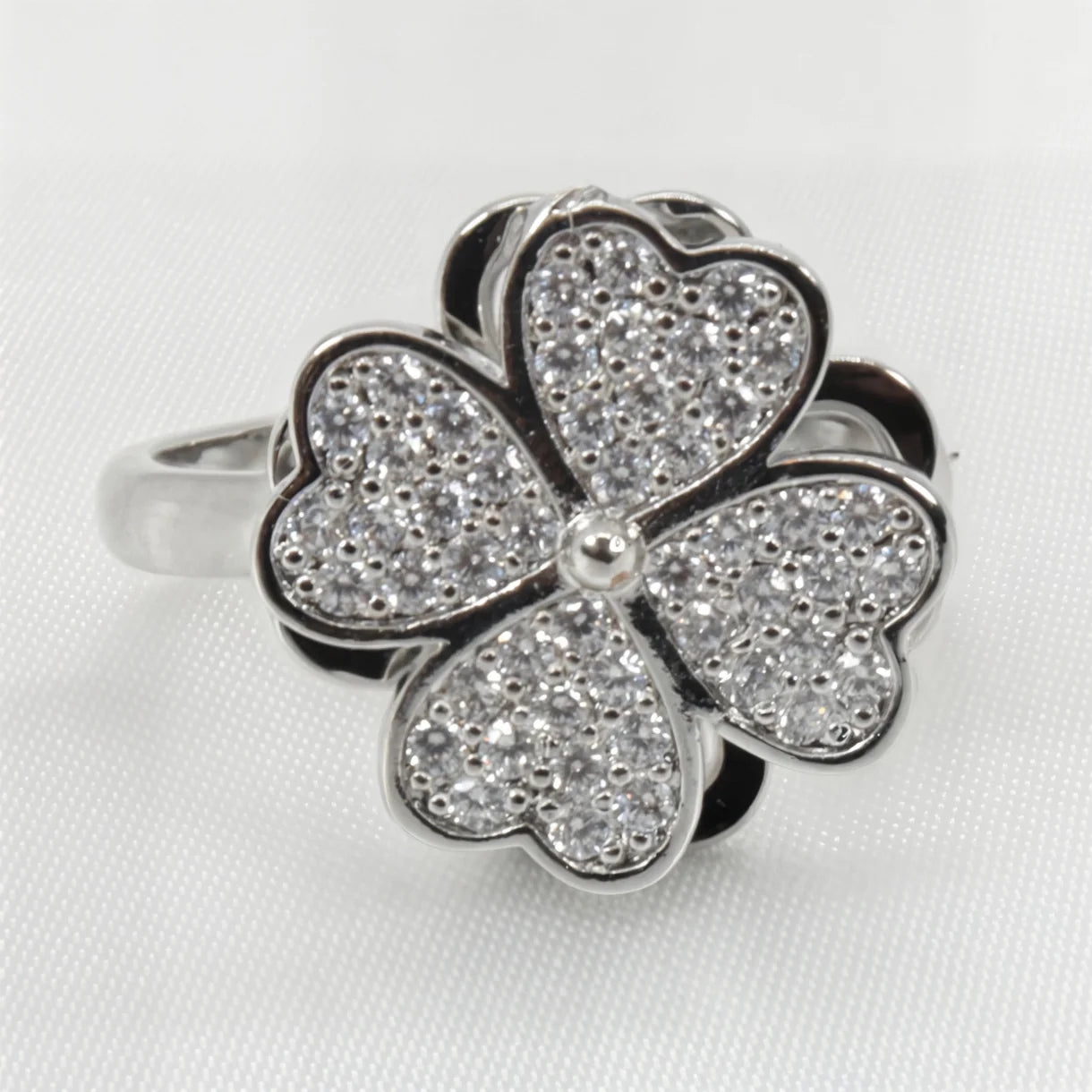 Anello Antistress Quadrifoglio Rotante